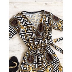 Salopeta dama casual scurta neagra cu imprimeu zig-zag