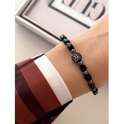 Bratara dama model deosebit cu margele negre si biluta cu pietricele albe