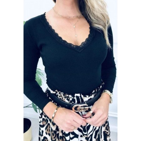 Bluza dama basic neagra reiata cu dantela la decolteu