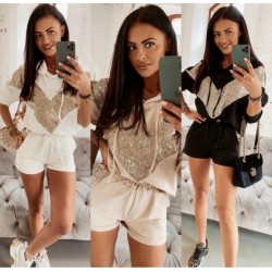 Compleu dama scurt ieftin alb din bumbac cu hanorac cu gluga si imprimeu fashion din paiete