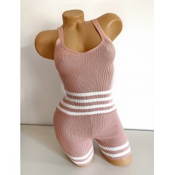 Compleu dama casual roz din tricot subtire formal din maieu si pantaloni scurti