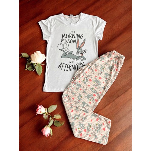 Pijama dama din bumbac cu pantaloni lungi roz si tricou alb cu imprimeu minunat Bugs Bunny