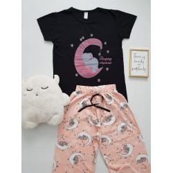 Pijama dama ieftina bumbac cu tricou negru si pantaloni lungi roz cu imprimeu Elefantel