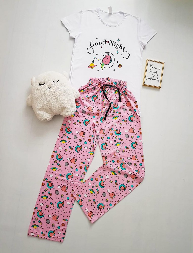 Pijama dama ieftina bumbac cu tricou alb si pantaloni lungi roz cu imprimeu Good Night