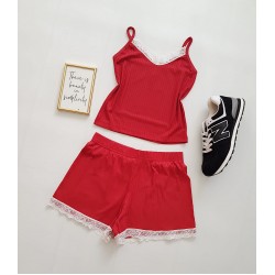 Pijama dama scurta rosie cu maieu si cu dantela fina alba