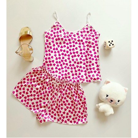 Pijama dama ieftina cu aspect satinat cu maieu si pantaloni scurti cu imprimeu Inimioare roz - Afecțiune și Bucurie Pură