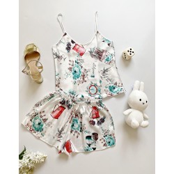 Pijama dama ieftina cu aspect satinat cu maieu si pantaloni scurti cu imprimeu Parizian - Răsfăț și Eleganță Ca la Paris