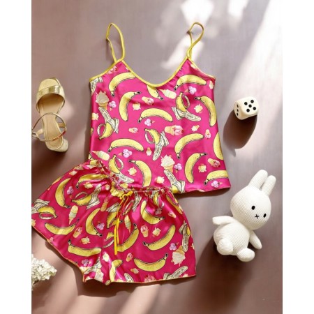 Pijama dama ieftina cu aspect satinat cu maieu si pantaloni scurti cu imprimeu Banana și Înghețată - Bucurie și Distracție Gustativă