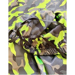 Pijama dama ieftina cu aspect satinat cu maieu si pantaloni scurti cu imprimeu Army - Putere și Determinare