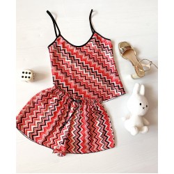 Pijama dama ieftina cu aspect satinat cu maieu si pantaloni scurti cu imprimeu zig-zag -  Dinamism si Vitalitate