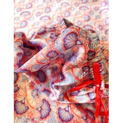 Pijama dama ieftina cu aspect satinat cu maieu si pantaloni scurti cu imprimeu Molly - Vibranta si Stilata