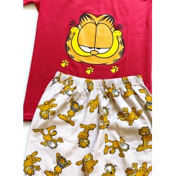 Pijama dama din bumbac cu pantaloni trei sferturi si tricou rosu cu imprimeu Garfield Faimos
