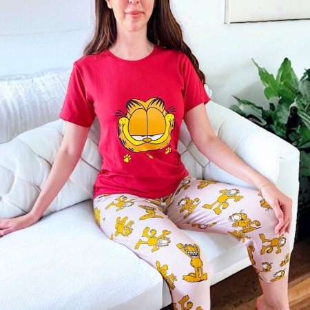 Pijama dama din bumbac cu pantaloni trei sferturi si tricou rosu cu imprimeu Garfield