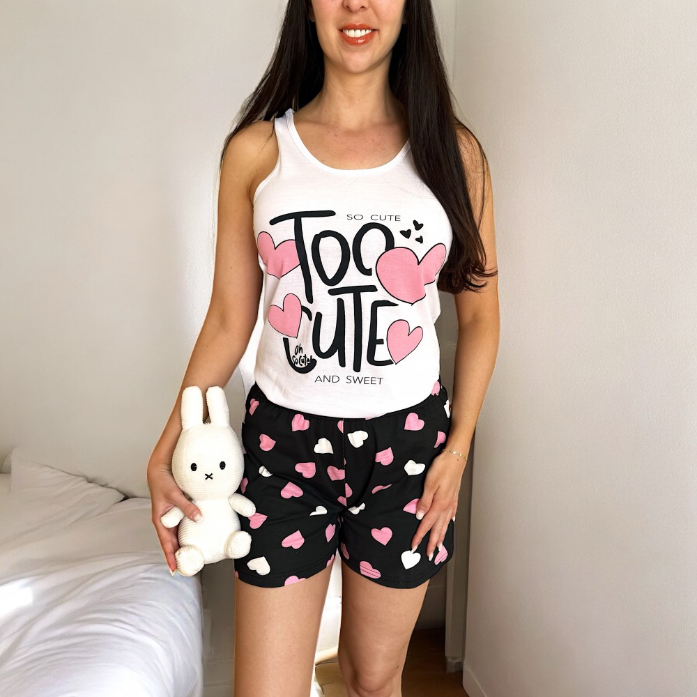 Pijama dama bumbac cu pantaloni scurti negri cu inimioare si maieu alb cu imprimeu TOO CUTE