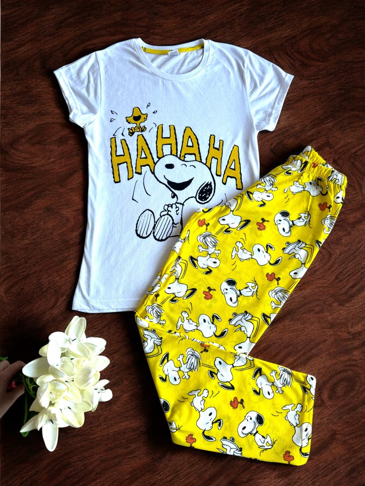 Pijama dama ieftina bumbac lunga cu pantaloni lungi galbeni si tricou alb cu imprimeu Snoopy haha