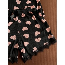 Pijama dama ieftina din bumbac si lycra cu maieu negru cu danteluta si pantaloni scurti cu imprimeu inimioare