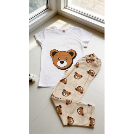 Pijama dama ieftina din bumbac cu pantaloni lungi maro si tricou alb cu imprimeu superb TOY