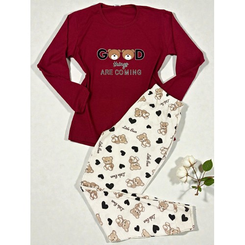 Pijama dama ieftina din bumbac cu pantaloni lungi si bluza grena cu imprimeu Good things are coming