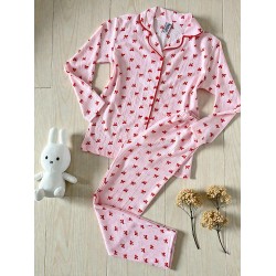 Pijama dama ieftina din bumbac cu pantaloni lungi si bluza roz cu imprimeu fundite