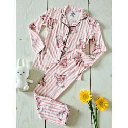 Pijama dama ieftina din bumbac, cu pantaloni lungi si bluza cu imprimeu dungi roz si ursuleti