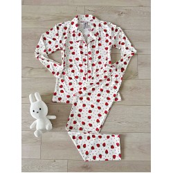 Pijama dama ieftina din bumbac, cu pantaloni lungi si bluza alba cu imprimeu cu capsuni