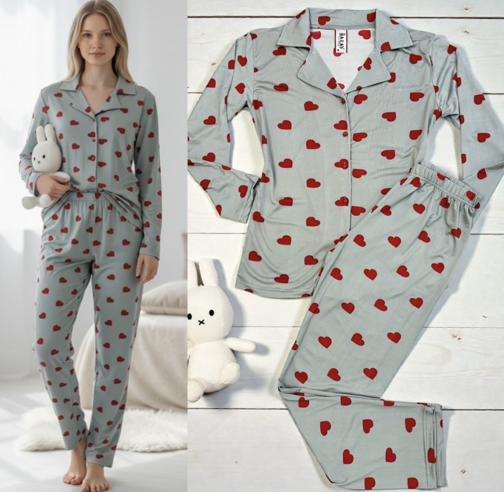 Pijama dama ieftina bumbac si lycra lunga cu bluza gri si pantaloni lungi gri cu imprimeu inimioare rosii