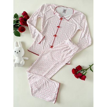 Pijama dama ieftina din bumbac fin, mai larguta - lejera cu pantaloni lungi si bluza lunga cu imprimeu inimioare si fundite