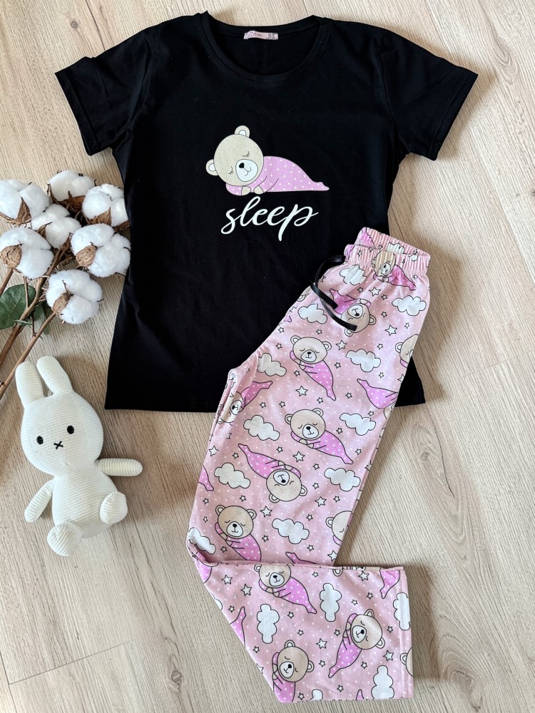 Pijama dama din bumbac cu pantaloni lungi roz si tricou negru cu imprimeu SLEEP ursulet Pijama dama din bumbac cu pantaloni lungi roz si tricou negru cu imprimeu SLEEP ursulet