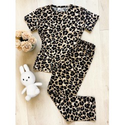 Pijama dama bumbac ieftina cu pantaloni lungi si tricou cu imprimeu animal print