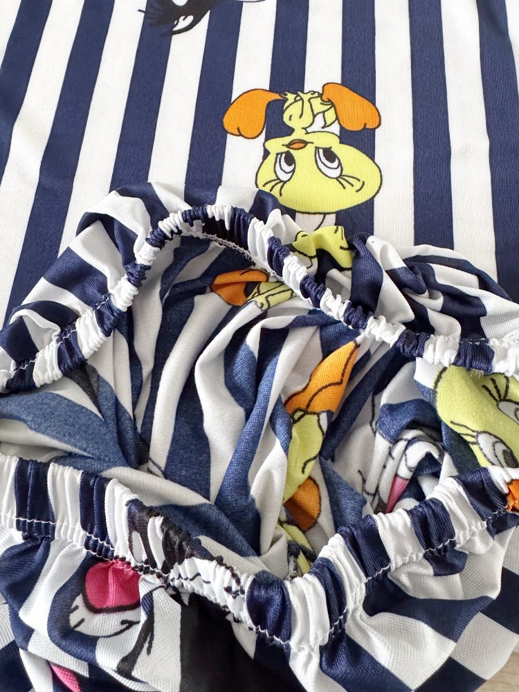 Pijama dama ieftina cu tricou si pantaloni 3/4 bleumarin cu imprimeu Tweety dungi