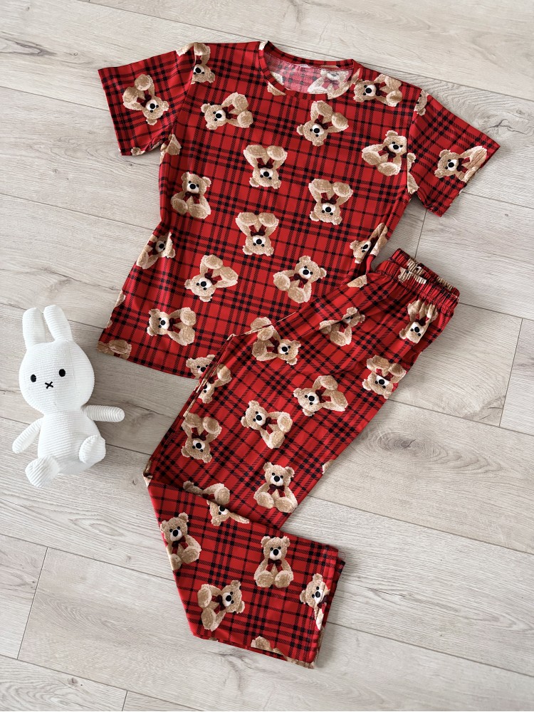Pijama dama ieftina din bumbac cu tricou si pantaloni lungi rosii cu imprimeu URS carouri