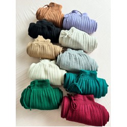 Pantaloni dama din tricot GROS visinii cu snur in talie