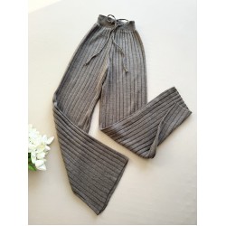 Pantaloni dama din tricot maro taupe cu snur in talie