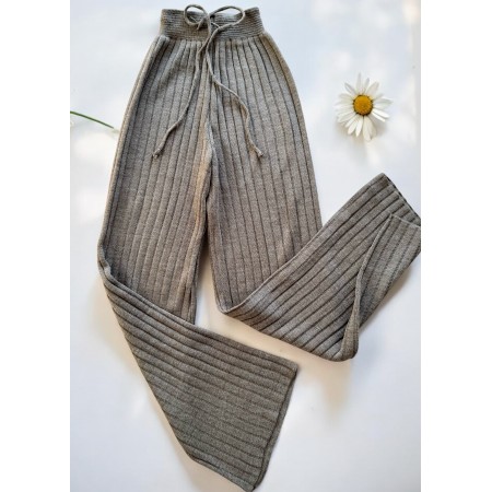 Pantaloni dama din tricot maro taupe cu snur in talie