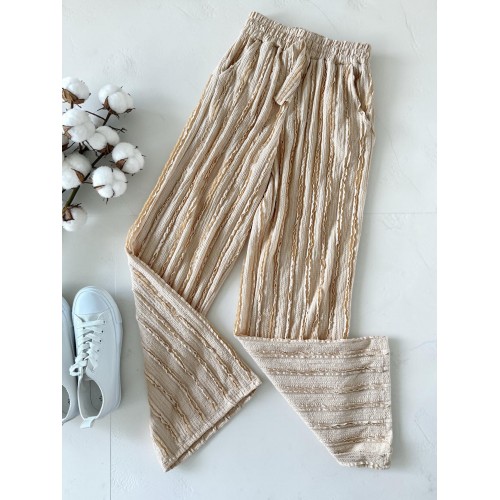 Pantaloni dama din bumbac bej cu aspect creponat foarte versatili