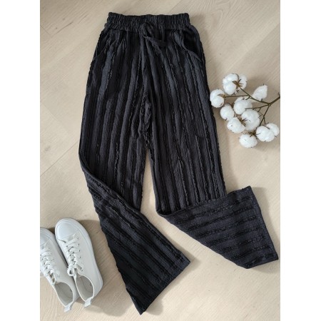 Pantaloni dama din bumbac negri cu aspect creponat foarte versatili
