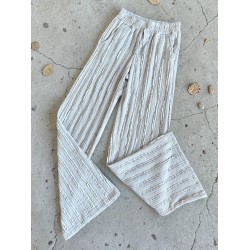 Pantaloni dama din bumbac gri deschis cu aspect creponat foarte versatili