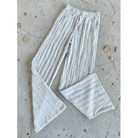 Pantaloni dama din bumbac gri deschis cu aspect creponat foarte versatili