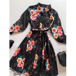 Rochie de zi ieftina neagra cu imprimeu buchet trandafiri