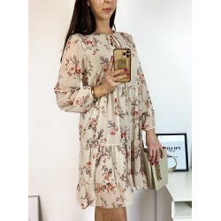 Rochie eleganta scurta crem cu volanase, maneci lungi si flori mici