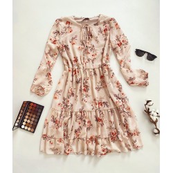 Rochie eleganta scurta crem cu volanase, maneci lungi si flori mici