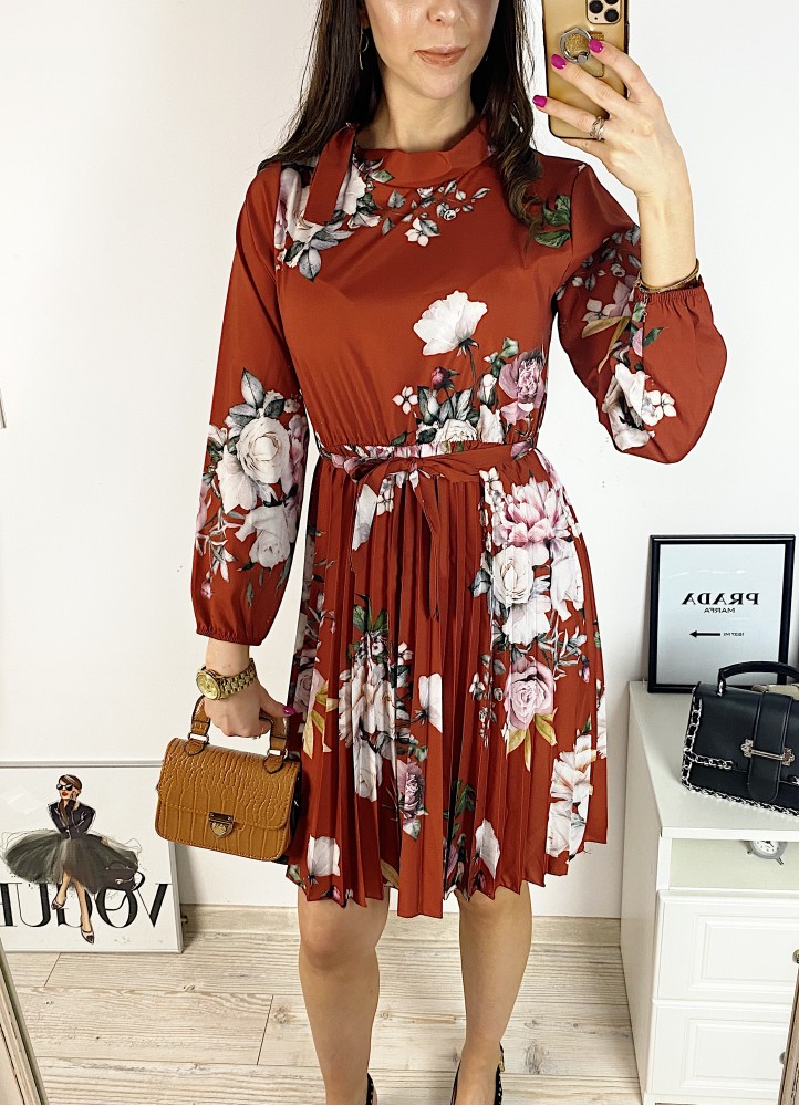 Rochie dama ieftina caramizie de zi midi cu pliuri si imprimeu flori roz cu guler chic