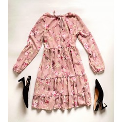 Rochie eleganta scurta roz cu volanase, maneci lungi si flori mici