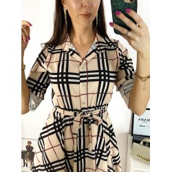 Rochie de zi ieftina roz cu imprimeu carouri si cordon in talie