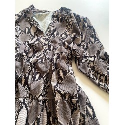 Rochie de zi ieftina lejera gri inchis cu imprimeu snake