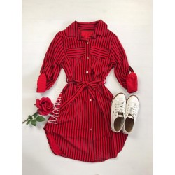 Rochie ieftina casual stil camasa rosie si neagra cu linii verticale si cordon in talie