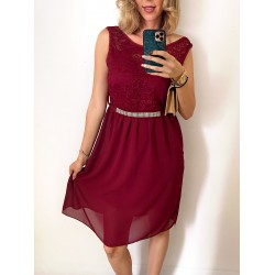 Rochie de ocazie ieftina visinie cu corset din dantela si centura sclipicioasa