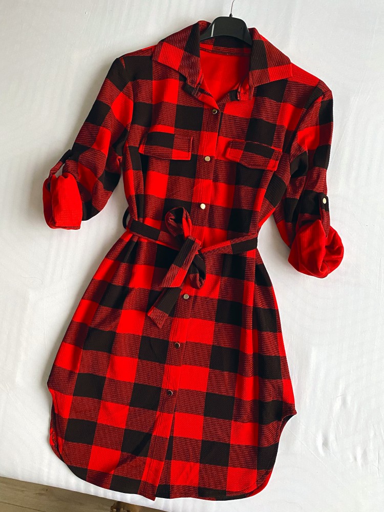 Rochie ieftina casual stil camasa lunga rosie cu carouri si cordon in talie