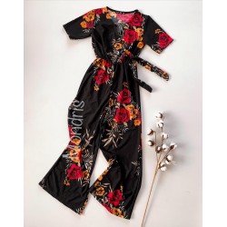 Salopeta dama casual lunga neagra cu imprimeu floral rosu si cordon in talie