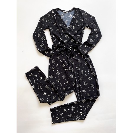Salopeta dama casual lunga neagra cu artificii albe si cordon in talie